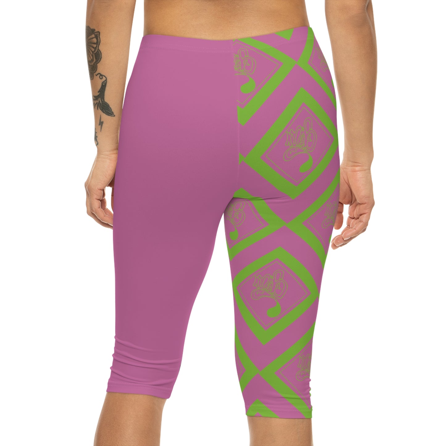 Chic Women’s Capri Leggings, Stylish Activewear, Comfortable Yoga Pants, Trendy Casual Wear, Perfect for Exercise or Lounging