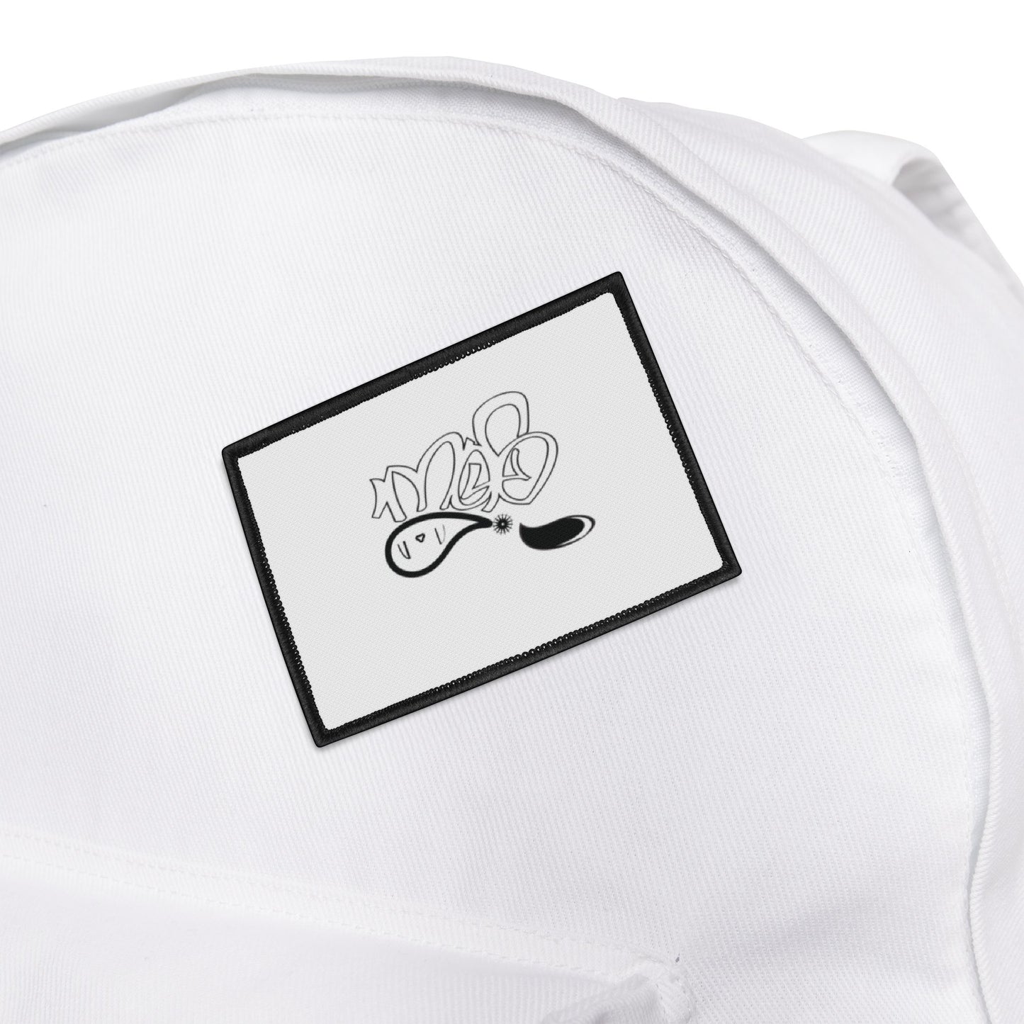 Stylish Iron-On Patches for Customization, Vintage Embroidered Decor for Jackets, Bags, and Clothing, Perfect for DIY Upcycling