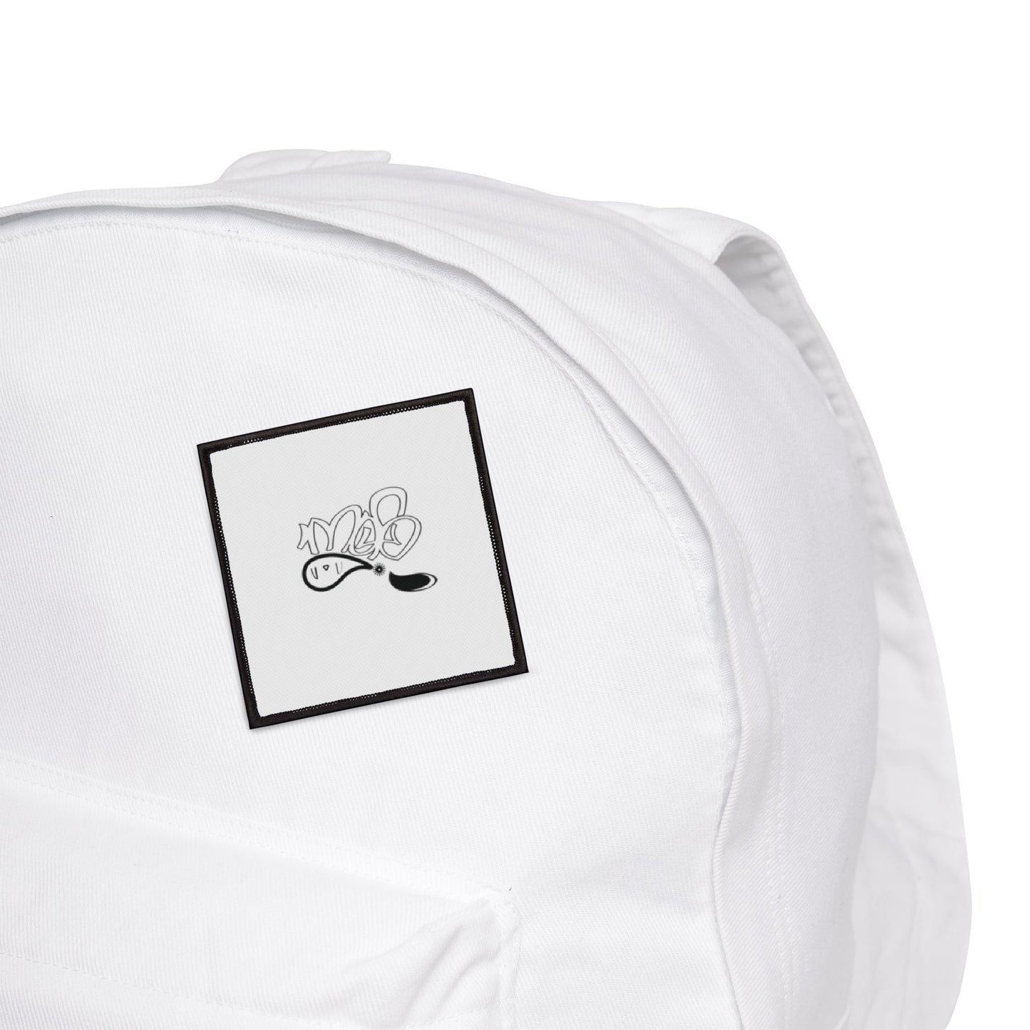 Stylish Iron-On Patches for Customization, Vintage Embroidered Decor for Jackets, Bags, and Clothing, Perfect for DIY Upcycling